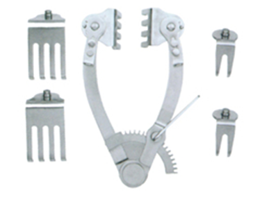 Retractor